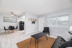 Short Walk to Wilton Drive Apt2