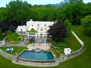 Magnificent Hudson River Estate - Cairo