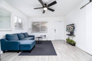 Comfy Condos at Middle River Apt 3