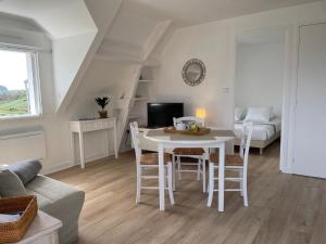 Appartement T2 vue mer Sauzon terrasse et parking privés