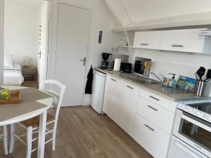 Appartement T2 vue mer Sauzon terrasse et parking privés