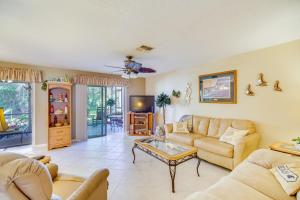 Sebastian Home with Screened Lanai 8 Mi to Beach!