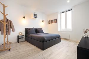Appartements Cinema & Jacuzzi aux Etoiles - CasaBianca Suite : photos des chambres