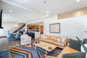 Bear Creek Lodge 408 by Alpine Lodging Telluride