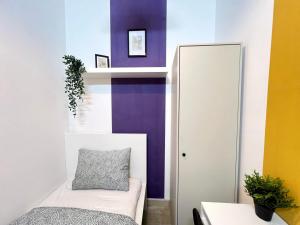 Arch Partition Room Near Mall of the Emirates