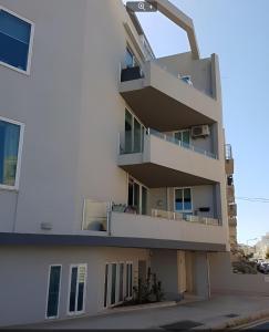 St. Julians Super Bright And Spacious Seaview Apartment