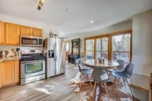 Pet-Friendly Florissant Cabin with Fire Pit! - Divide