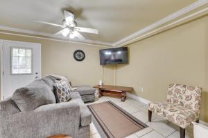 Baton Rouge Vacation Rental with Yard 10 Mi to LSU!