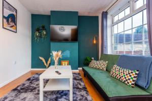 New Large 2 Bed entire apartment Near Newcastle upon Tyne with Free Parking