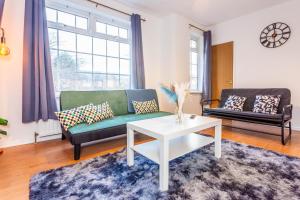 New Large 2 Bed entire apartment Near Newcastle upon Tyne with Free Parking