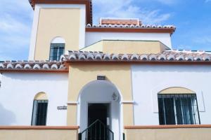 Stylish villa private pool ideal for large family