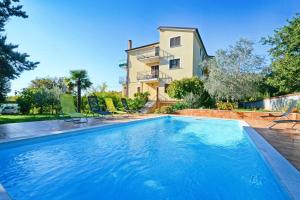 Family friendly apartments with a swimming pool Valica, Umag - 21926