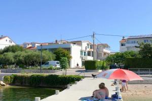 Apartments by the sea Barbat, Rab - 22093 - 4hvězdičkové hotely ve městě Rab