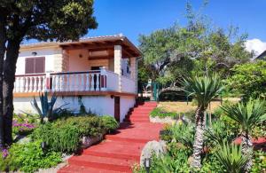 Apartments with a parking space Barbat, Rab - 22098 