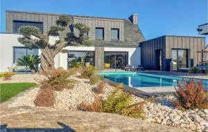 Awesome Home In Plouhinec With Sauna - Caudan