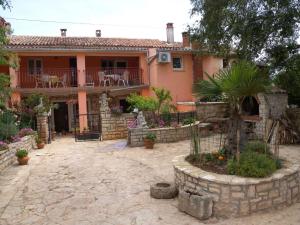 Apartment in Rovinj - Istrien 11648 - 3hvězdičkové hotely ve městě Rovinj