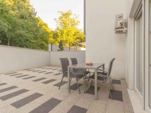 Apartment in Njivice / Otok Krk 30519 
