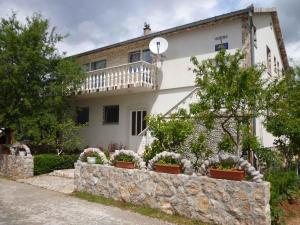 Apartments Seline/Paklenica Riviera 27380