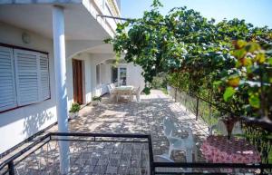 Apartment in Barbat - Insel Rab 16122