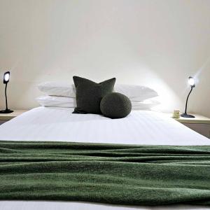 Cobb&CoHouse-Goldfields ExecutiveStay Ideal for Families &Work Crews