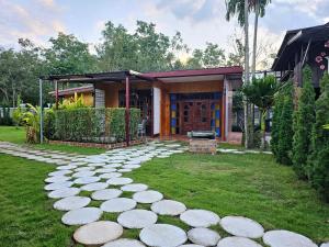 HOMETHAI RESORT (โฮมไทยรีสอร์ท)