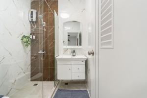 MIQ HK111-4BR Home Ratchada-Huaykwang 14PAX