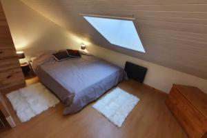Studio avec mezzanine aménagée 2min des pistes, avec 1 chambre et 1 coin montagne