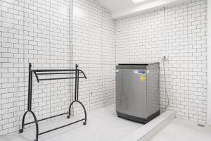 MIQ HK16, Huay Kwang MRT, 3BR, Pool Table