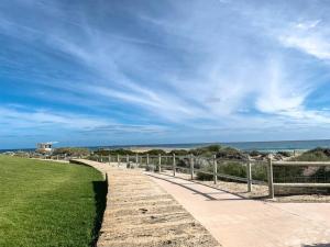 The Retreat on Nautilus ~ walk to beach