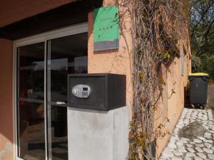 Campings Le TropeZen Confort Plus TV WIFI VOD Salle de Sport ! : photos des chambres