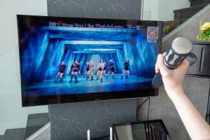 XBox, Karaoke, Foosball, PoolTable, IceHockey, Ping Pong, Board Games