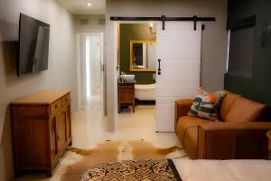 41 South C - 姆通济尼