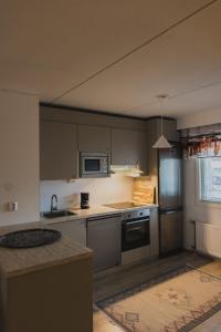 Remontoitu saunallinen kaksio autohallipaikalla