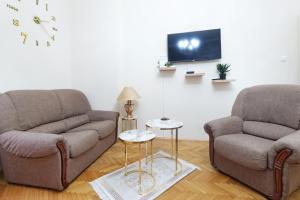Illusion Downtown Apartment