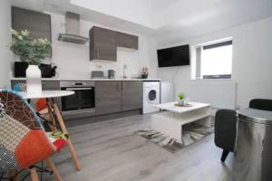 Luxury Redefined:Cardiff 1-bed