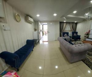 Hani Raisha Homestay, Seksyen 7 Shah Alam