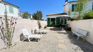 Villas Petite location dans residence avec piscine et terrains de tennis : photos des chambres