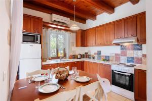 Villa Calliope St George Retreat BY APOKORONAS-VILLAS