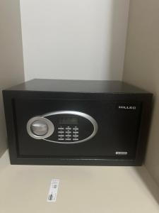 City Nest Makati with Rooftop pool and Free Netflix