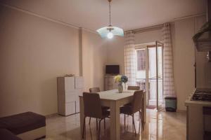 Campania Apartment Vesuvio Comfort -150m dalla stazione - 5km da Pompei