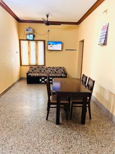 Sirvachur madhurakalli amman guest house