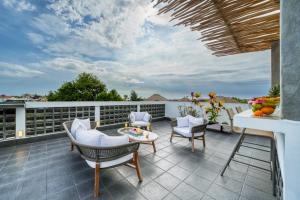 650m to Perenenan beach! Lux 4bd villa with rooftop