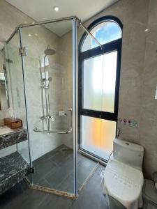 Căn Hộ 3 Phòng Ngủ (Three-Bedroom Apartment)