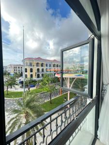 Căn Hộ 3 Phòng Ngủ (Three-Bedroom Apartment)