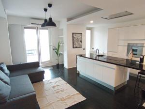 FrenzHouse - Terraced Apartment close to Rho Fiera and San Siro