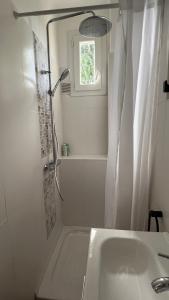 Lévasion bleue, appart Clamart, Paris