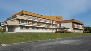 Hotel Hotel Baník Nitrianske Rudno Eslovaquia