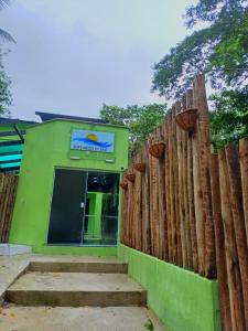 LOFTS GREEN ISLAND