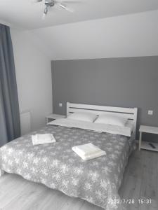 U Anastasii i Sofii bilya richki