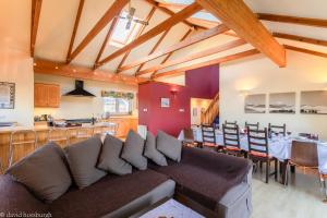 Stunning 7BR GardenVilla - Glasgow & Loch Lomond - Sleeps25 - PleasantHillScotland